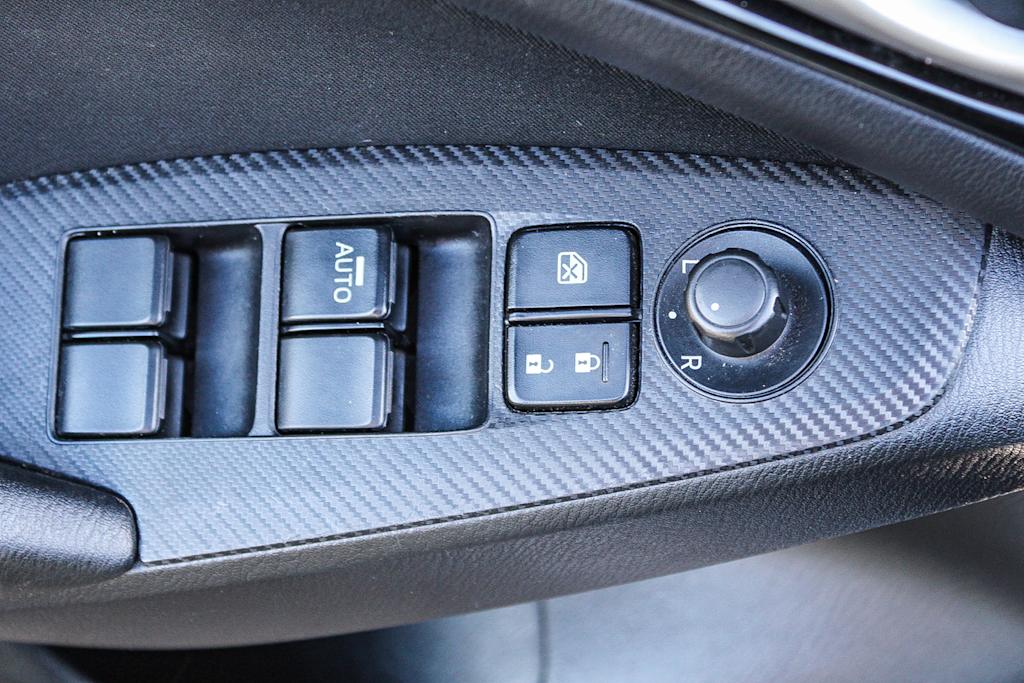 Thumbnail: 2015 Mazda Mazda3 - 19