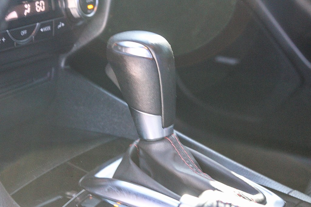 Thumbnail: 2015 Mazda Mazda3 - 21