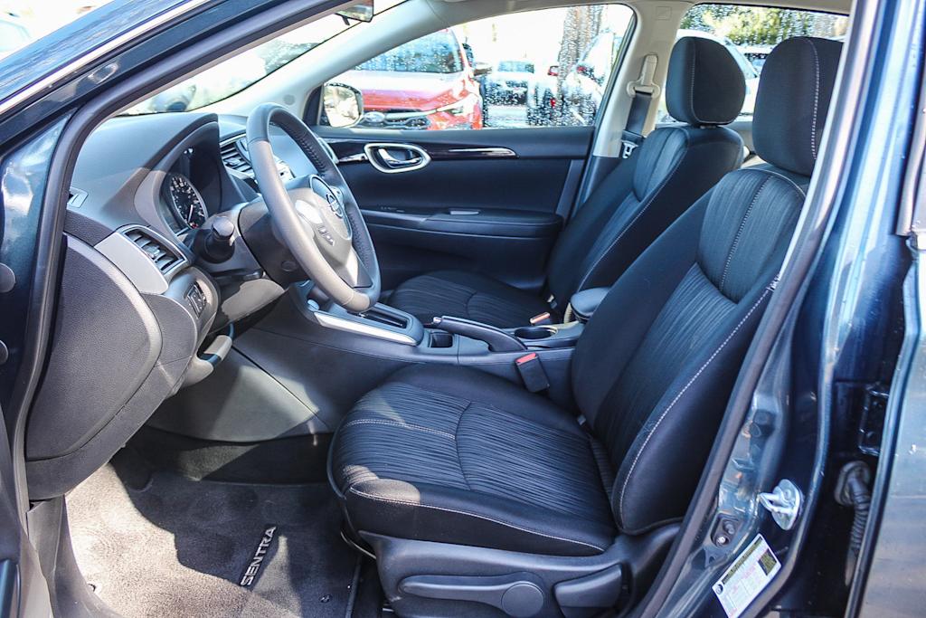 Thumbnail: 2016 Nissan Sentra - 11