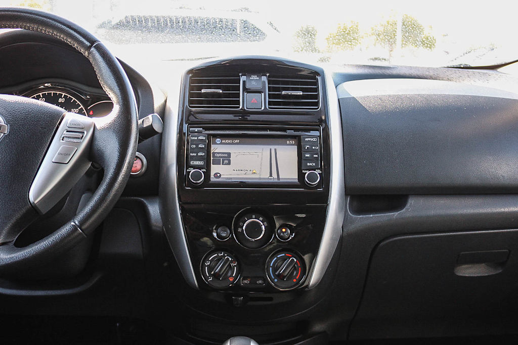 Thumbnail: 2015 Nissan Versa Note - 9