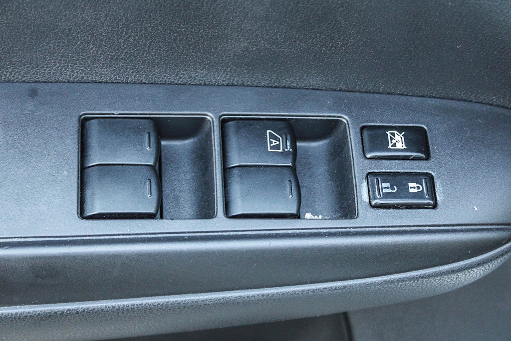 Thumbnail: 2015 Nissan Versa Note - 24