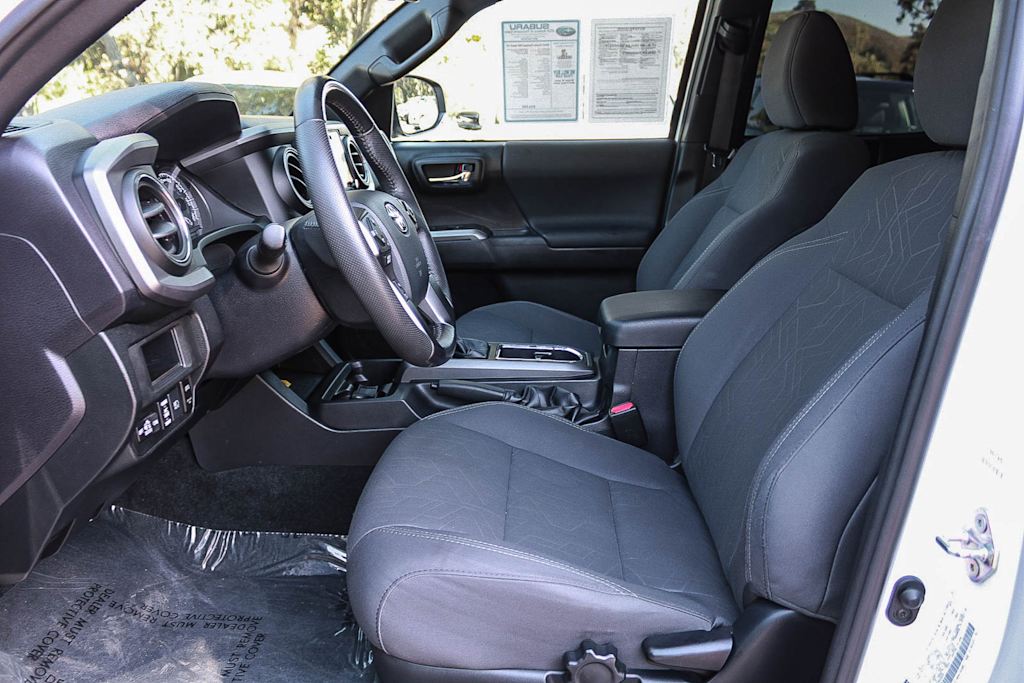 Thumbnail: 2019 Toyota Tacoma - 9