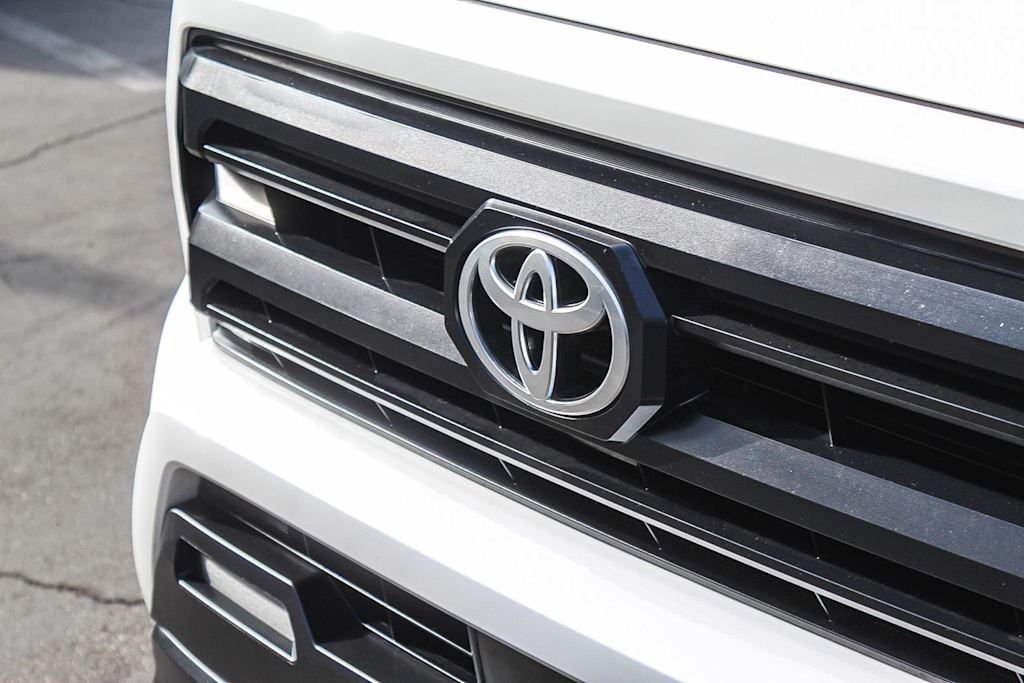 Thumbnail: 2025 Toyota Tacoma - 6