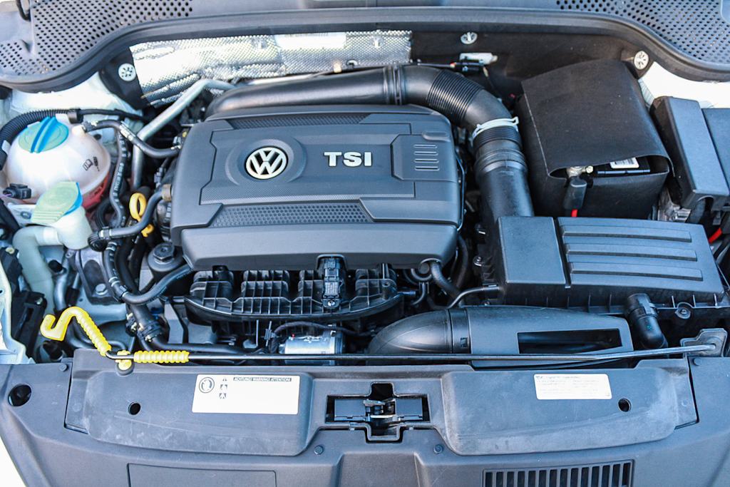Thumbnail: 2016 Volkswagen Beetle - 7