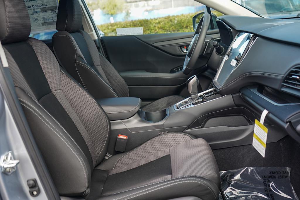 2025 Subaru Outback Premium 10