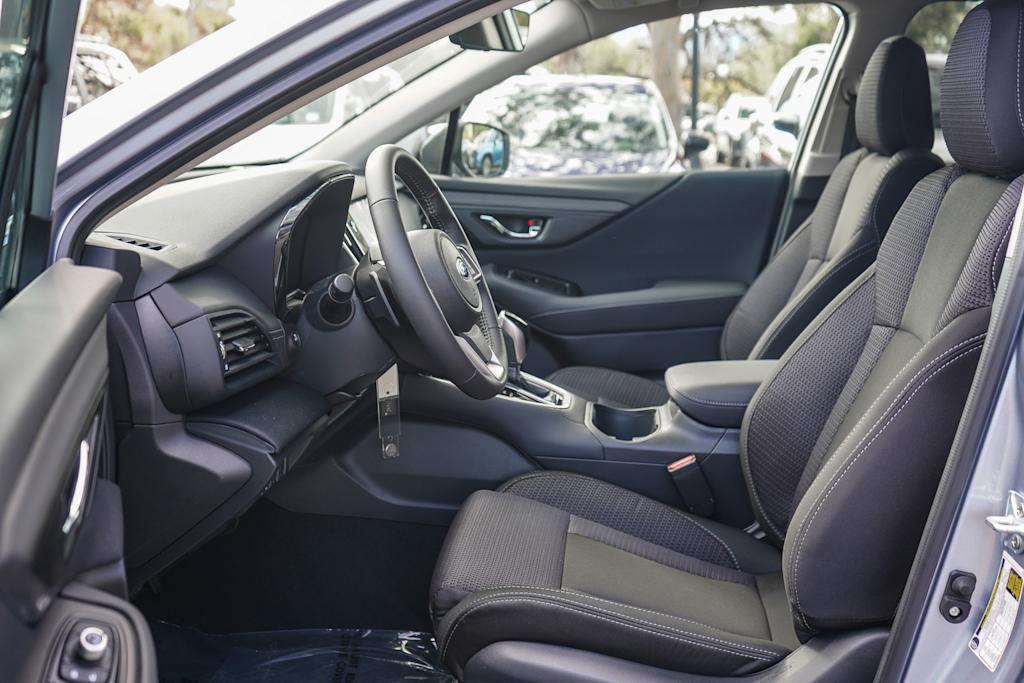2025 Subaru Outback Premium 11
