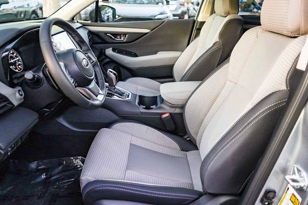 2025 Subaru Outback Premium 8
