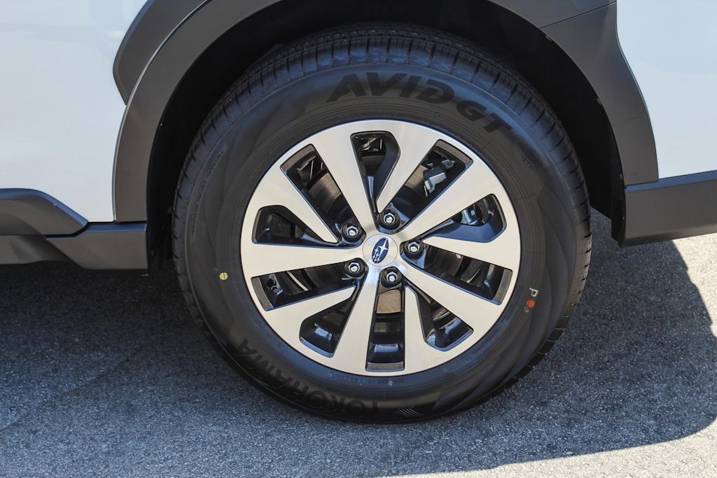 2025 Subaru Outback Premium 18