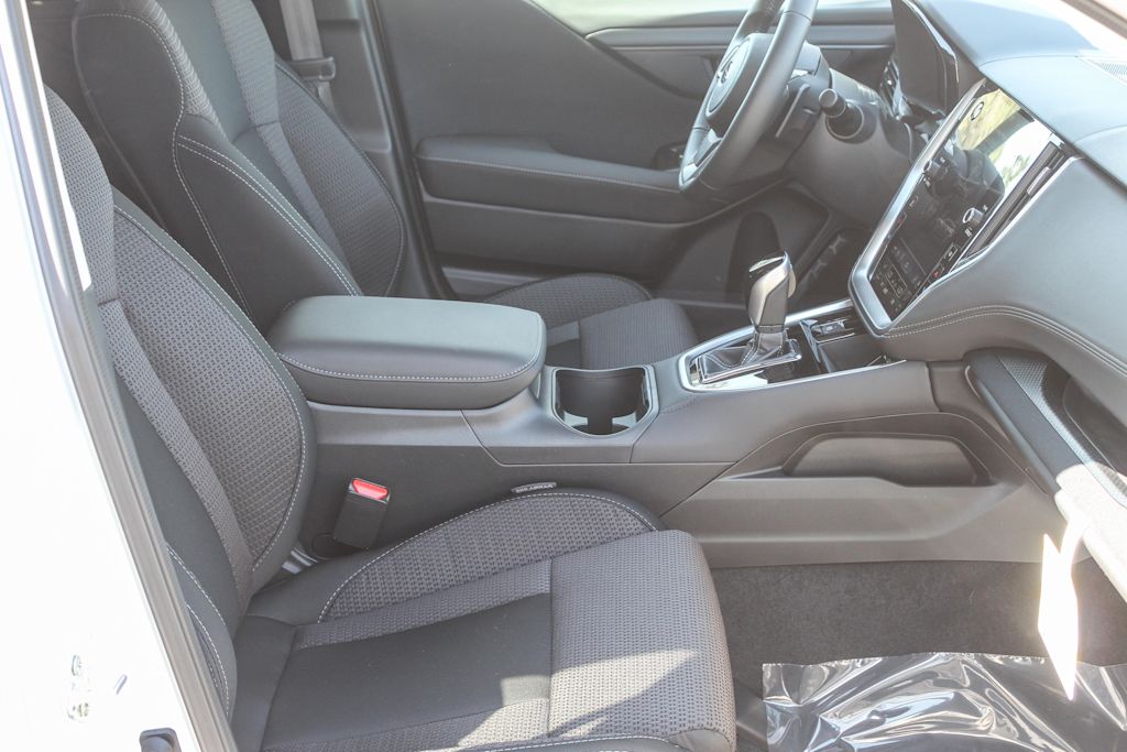 2025 Subaru Outback Premium 9