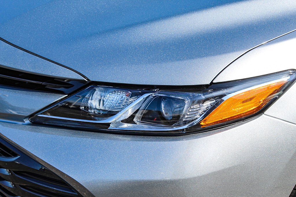 2019 Toyota Camry LE 16