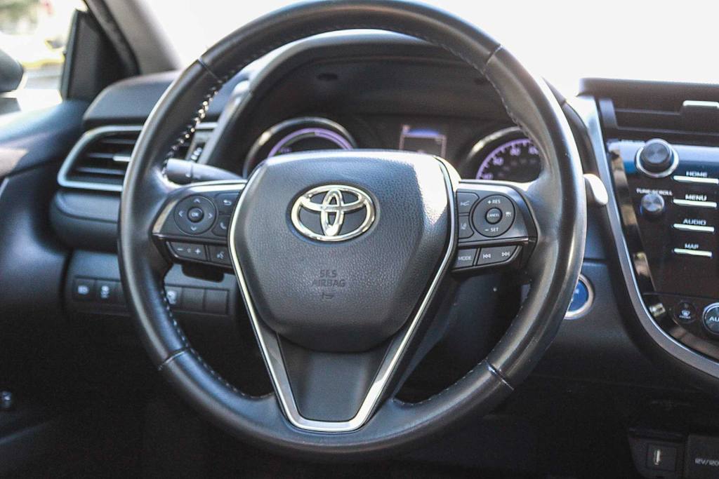 Thumbnail: 2020 Toyota Camry - 13