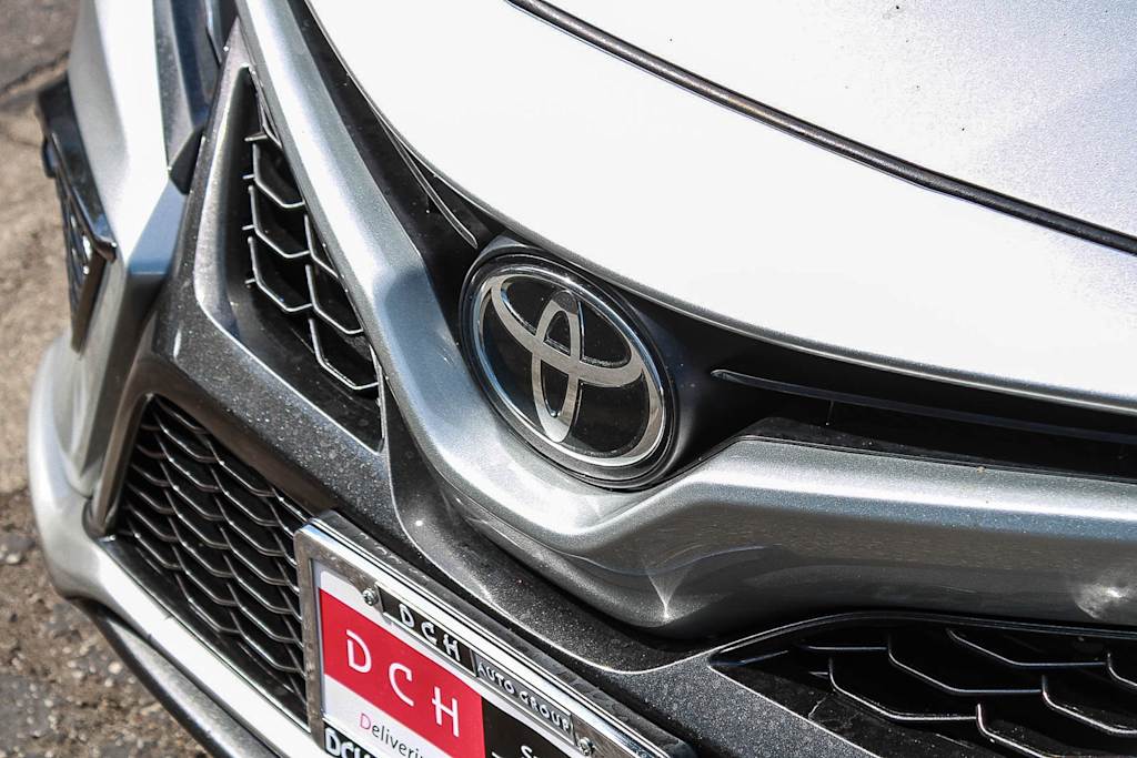 Thumbnail: 2021 Toyota Camry - 6