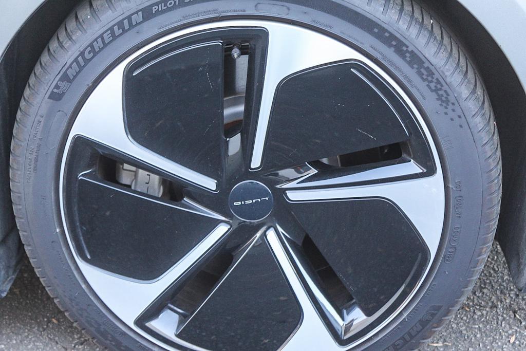 Thumbnail: 2023 Lucid Air - 20