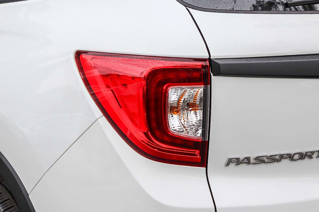 Thumbnail: 2019 Honda Passport - 21