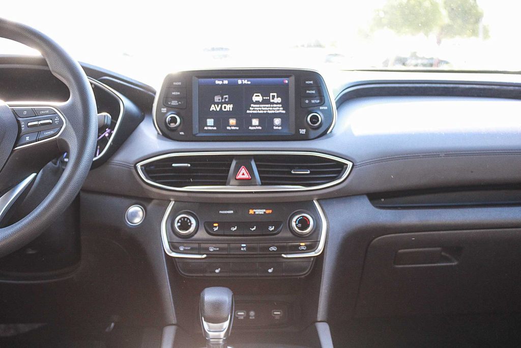 Thumbnail: 2020 Hyundai Santa Fe - 9