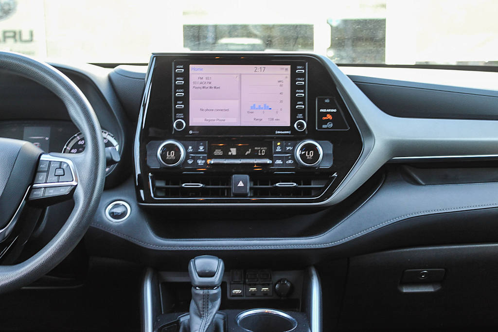 Thumbnail: 2020 Toyota Highlander - 12