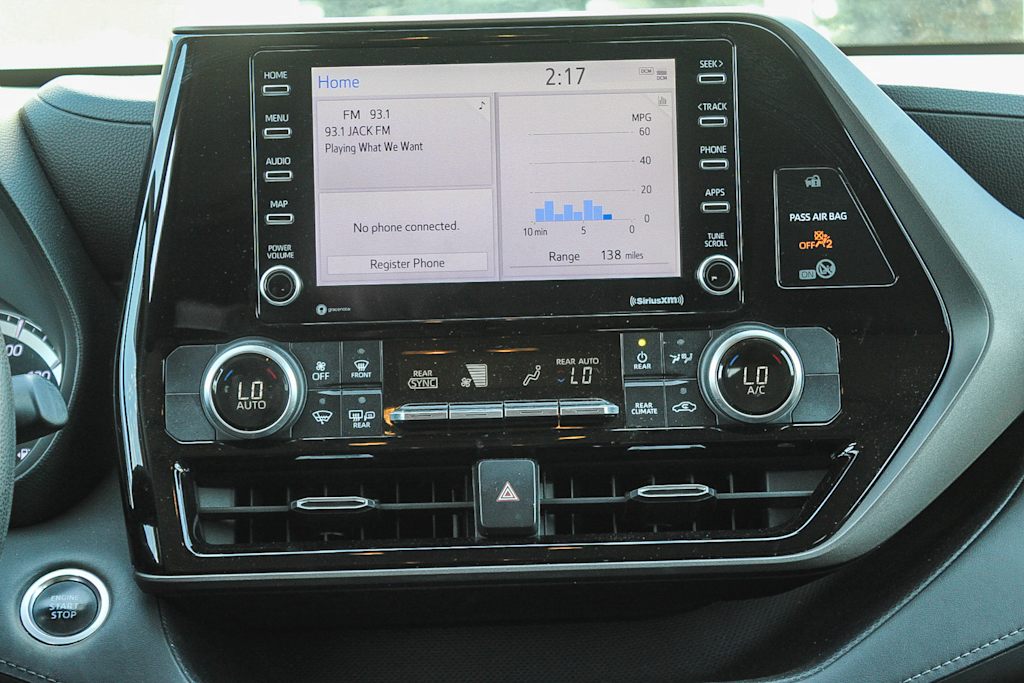 Thumbnail: 2020 Toyota Highlander - 22