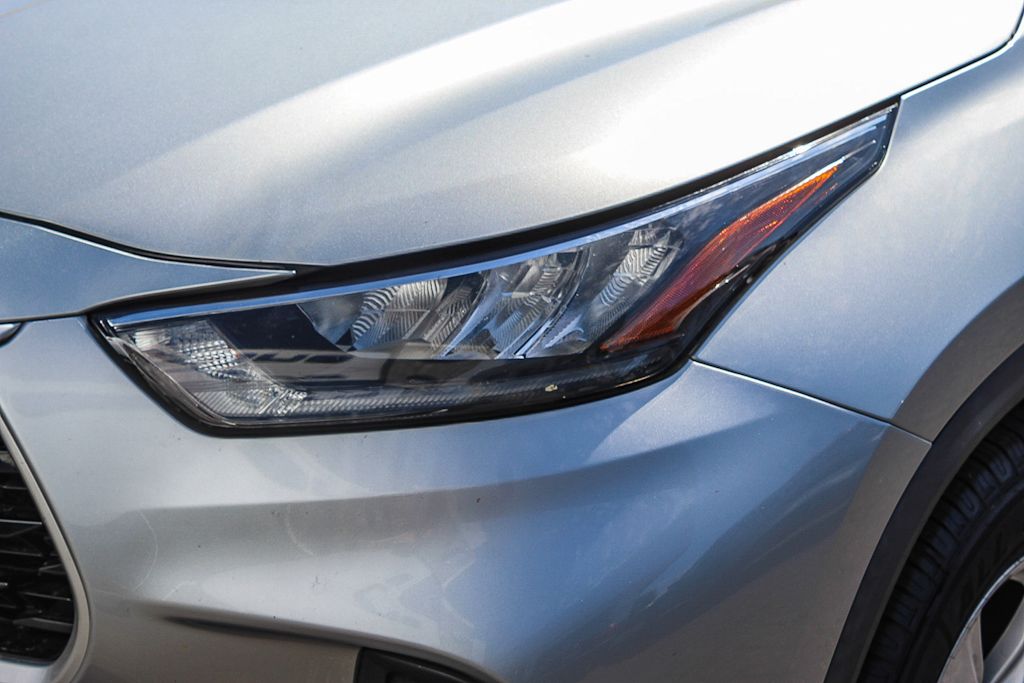 Thumbnail: 2020 Toyota Highlander - 20