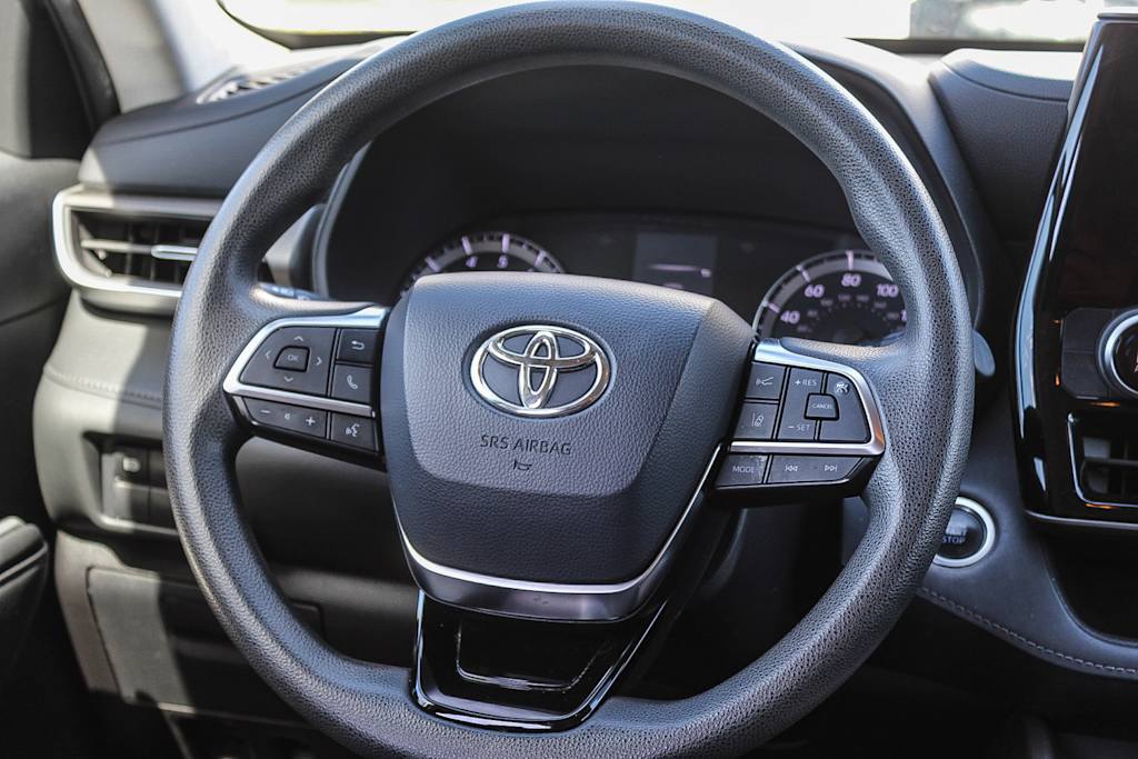 Thumbnail: 2020 Toyota Highlander - 8