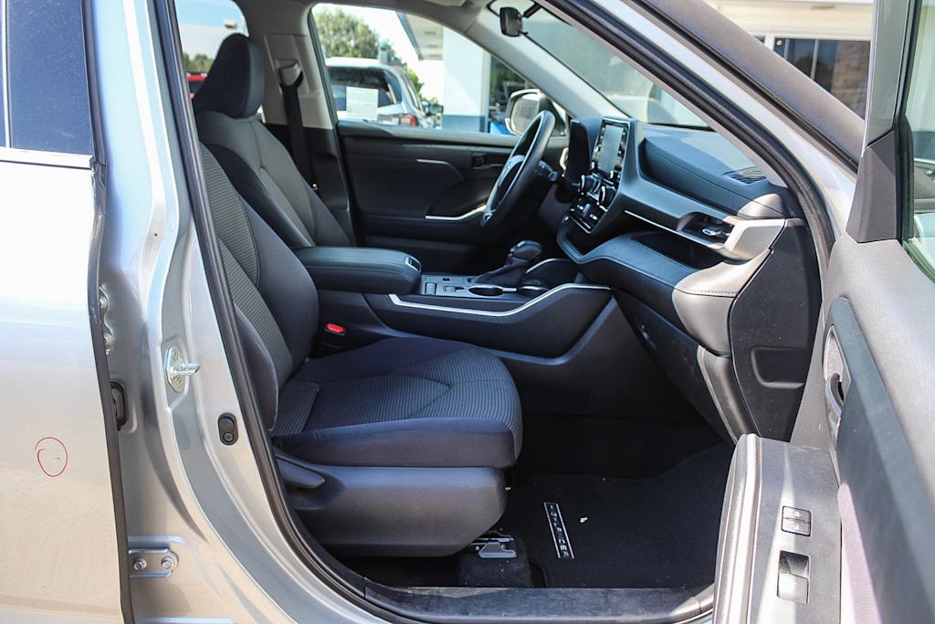 Thumbnail: 2020 Toyota Highlander - 9