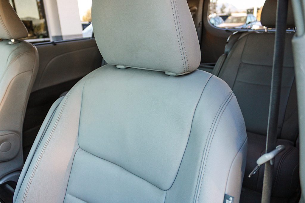 Thumbnail: 2015 Toyota Sienna - 26