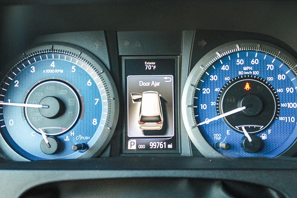 Thumbnail: 2015 Toyota Sienna - 16