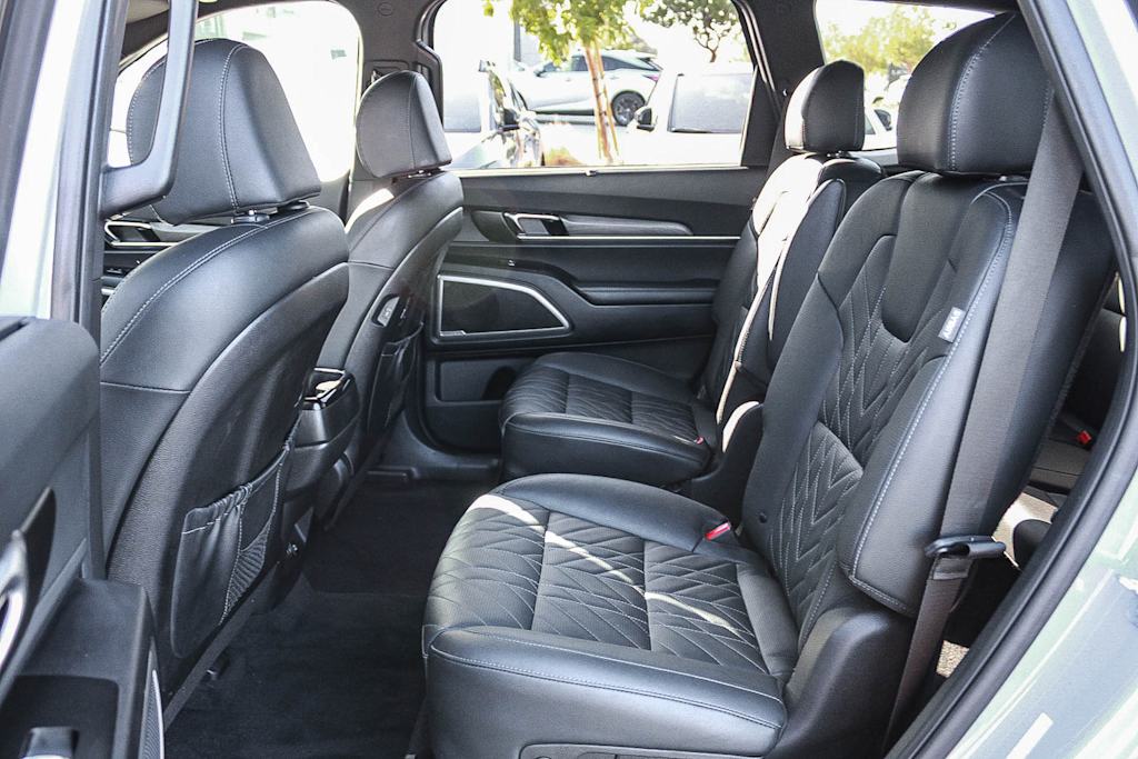 Thumbnail: 2023 Kia Telluride - 12