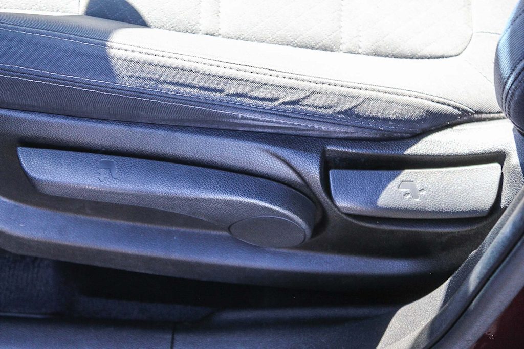 Thumbnail: 2016 Kia Sorento - 25