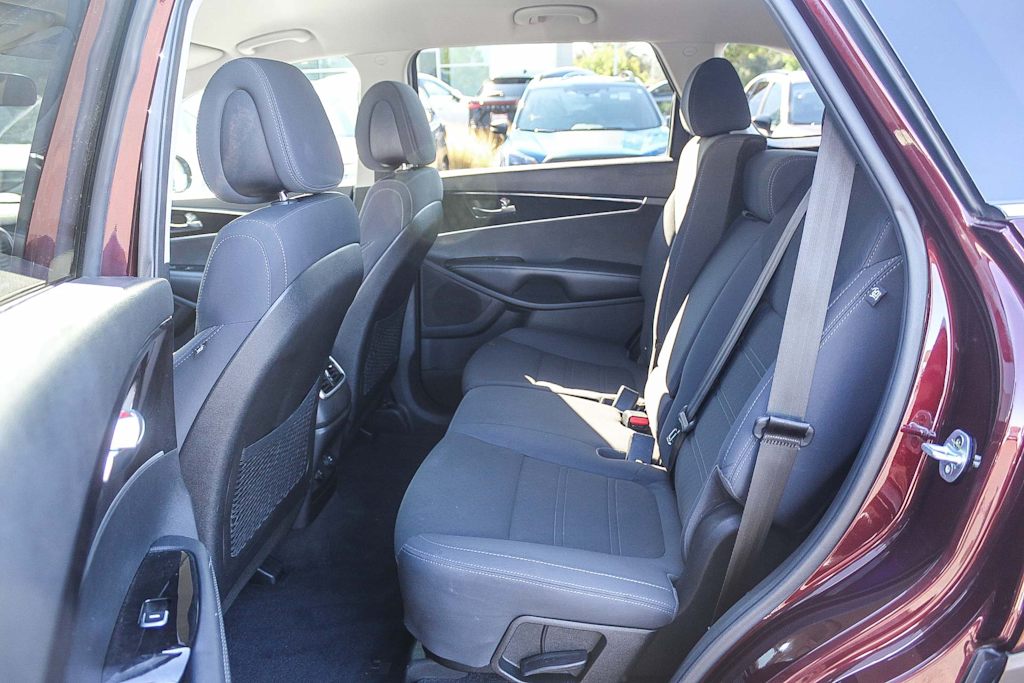 Thumbnail: 2016 Kia Sorento - 12