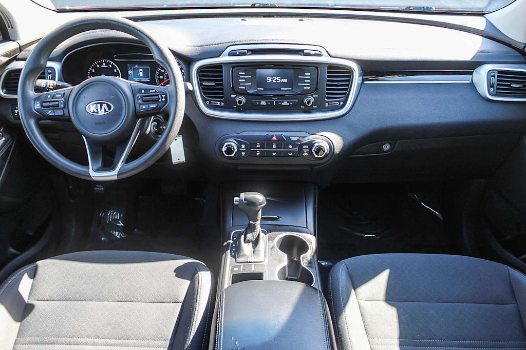 Thumbnail: 2016 Kia Sorento - 2
