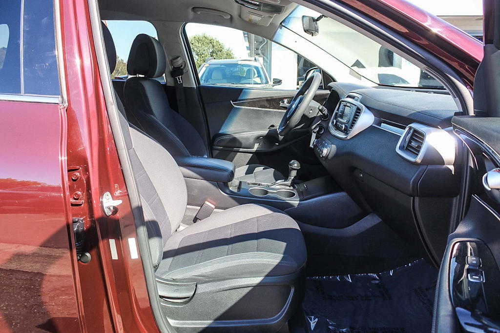 Thumbnail: 2016 Kia Sorento - 10