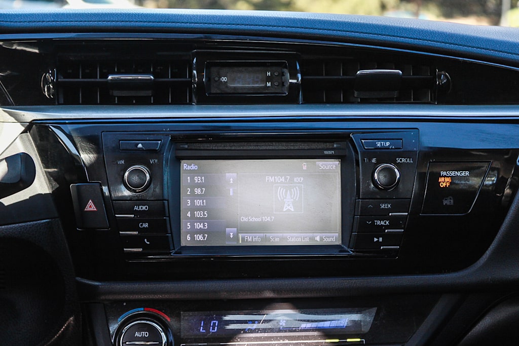 Thumbnail: 2016 Toyota Corolla - 24