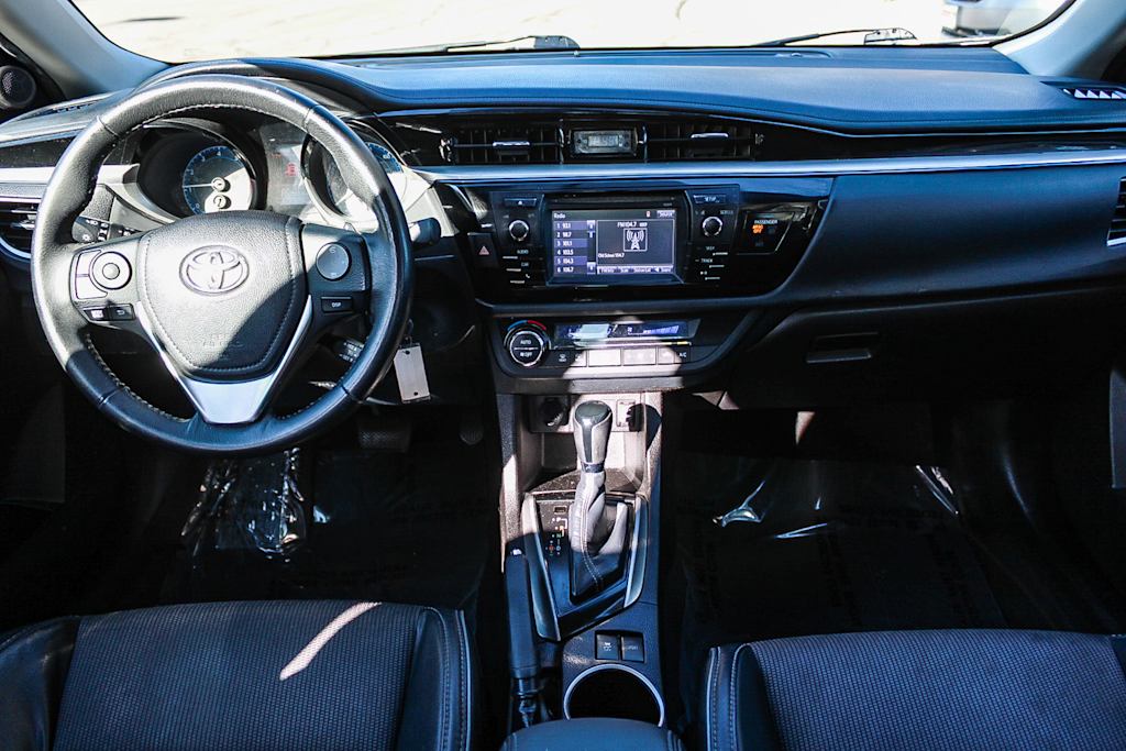Thumbnail: 2016 Toyota Corolla - 2