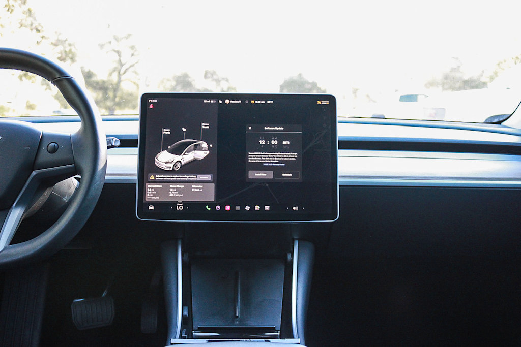 Thumbnail: 2018 Tesla Model 3 - 7