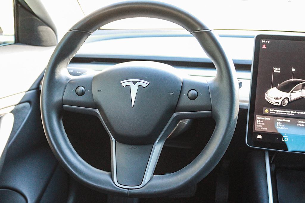 Thumbnail: 2018 Tesla Model 3 - 11