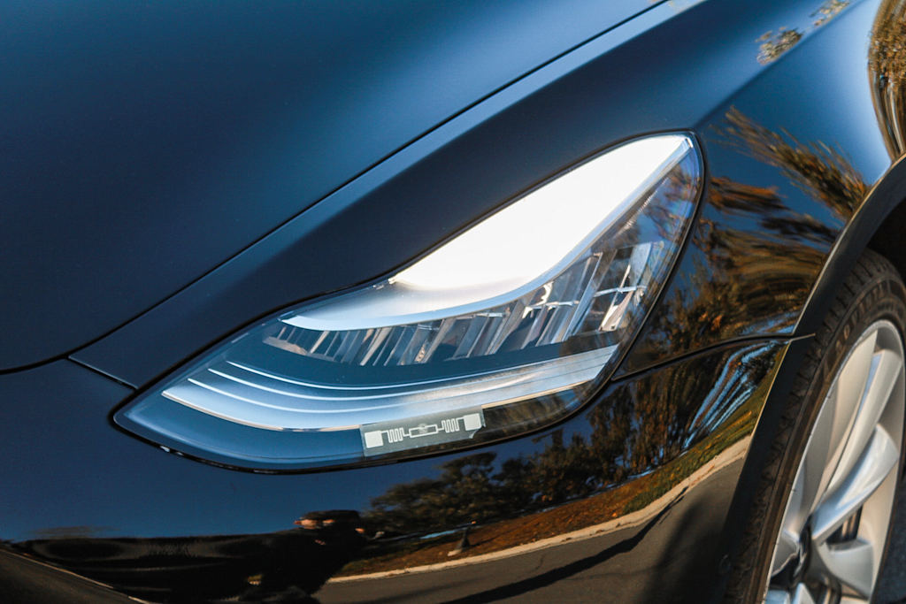 Thumbnail: 2018 Tesla Model 3 - 17