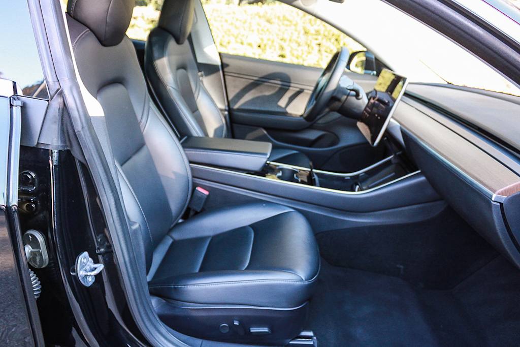 Thumbnail: 2018 Tesla Model 3 - 8