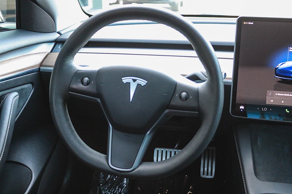 Thumbnail: 2023 Tesla Model 3 - 11