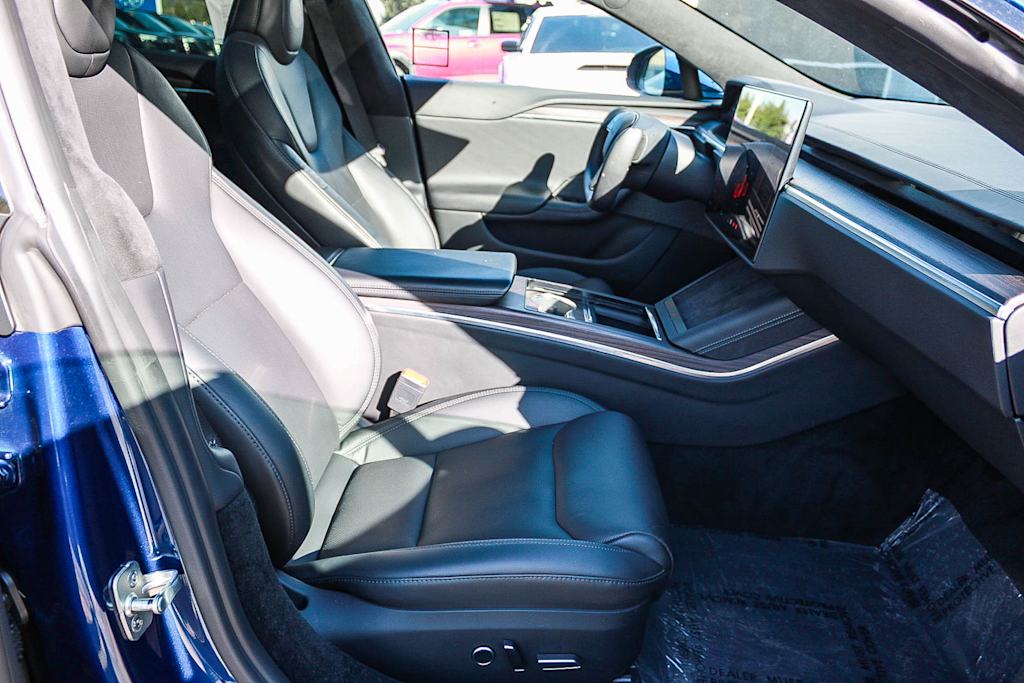 Thumbnail: 2023 Tesla Model S - 6