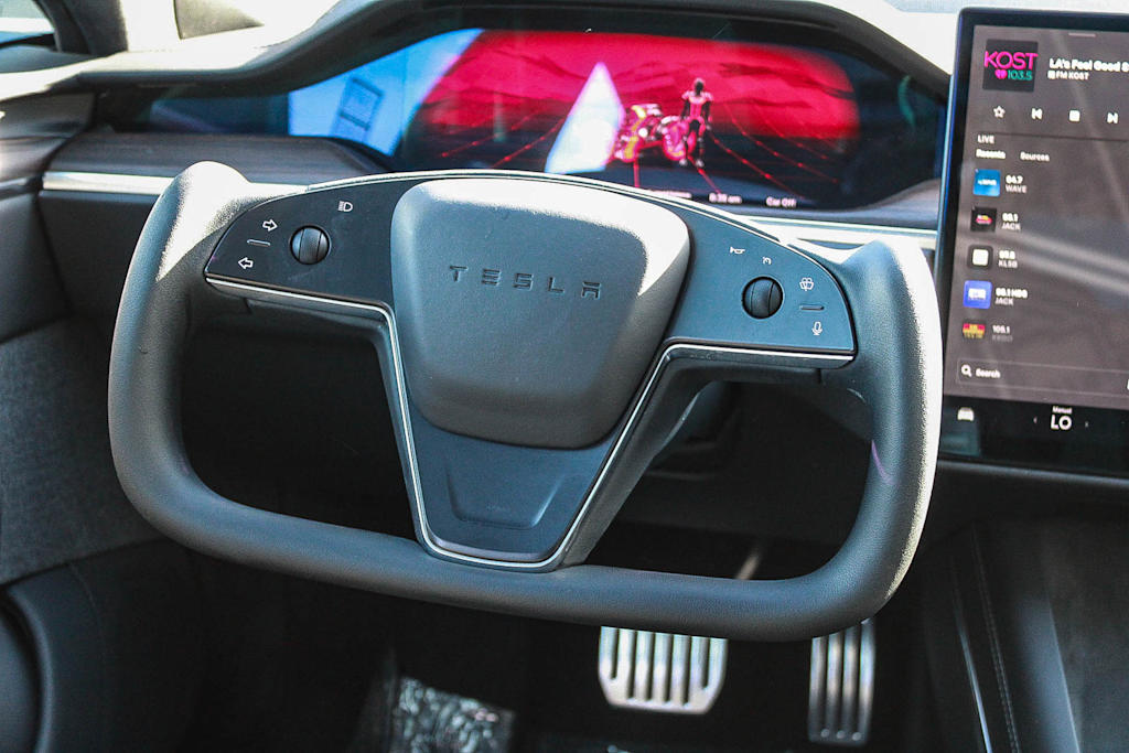 Thumbnail: 2023 Tesla Model S - 20