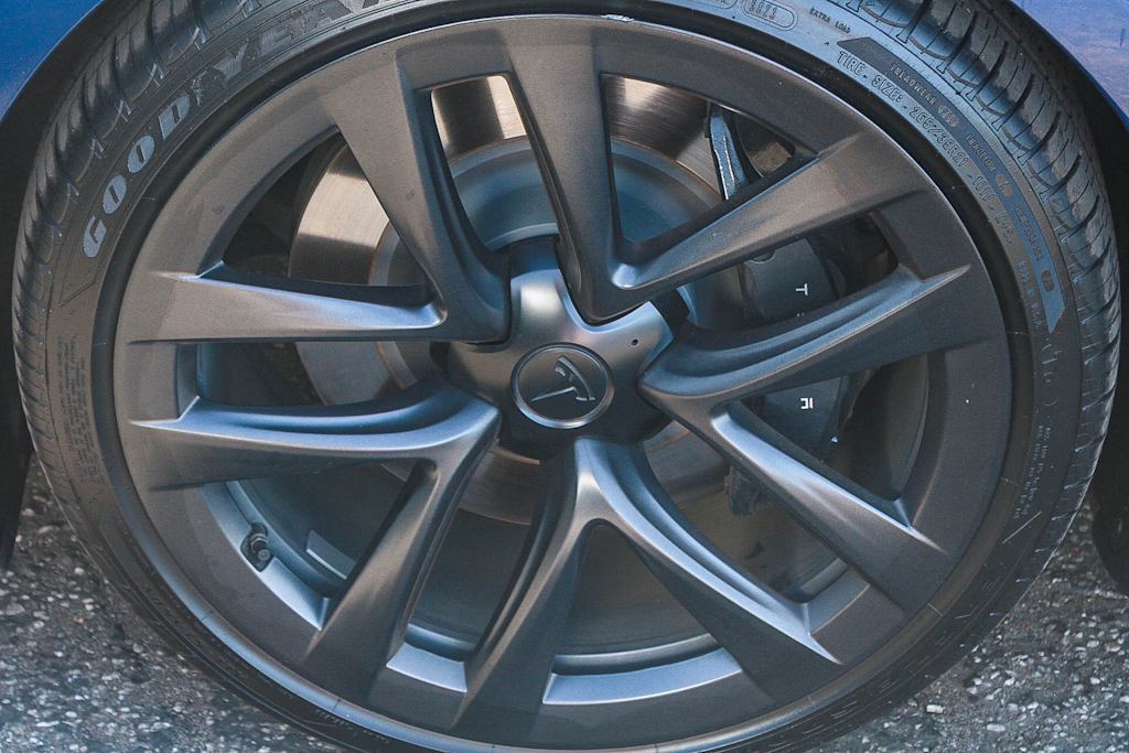 Thumbnail: 2023 Tesla Model S - 5