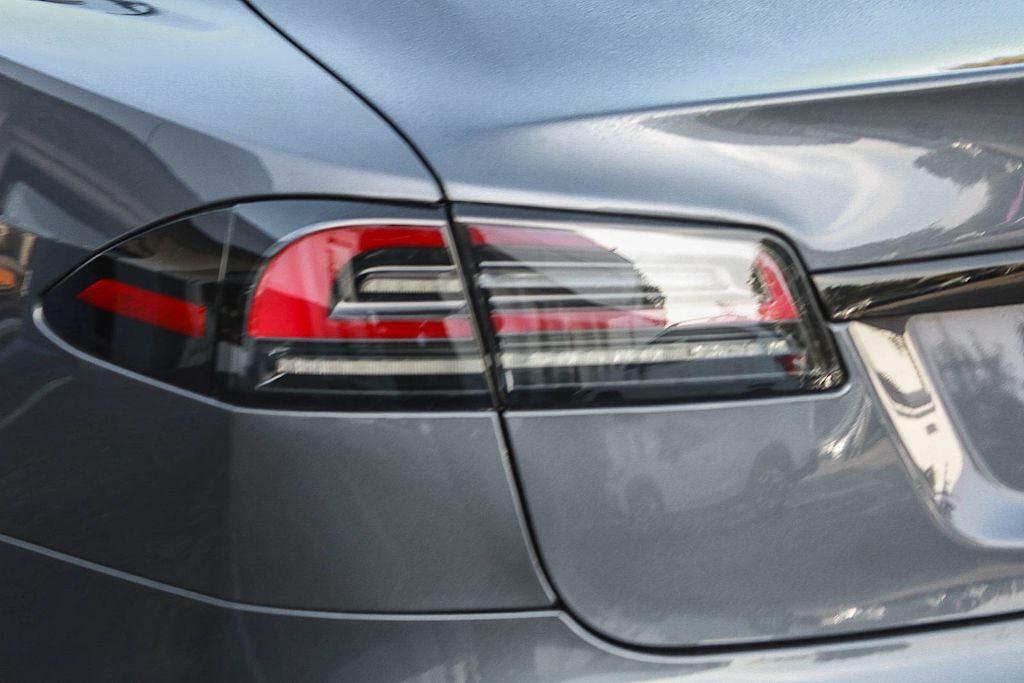 Thumbnail: 2023 Tesla Model S - 12
