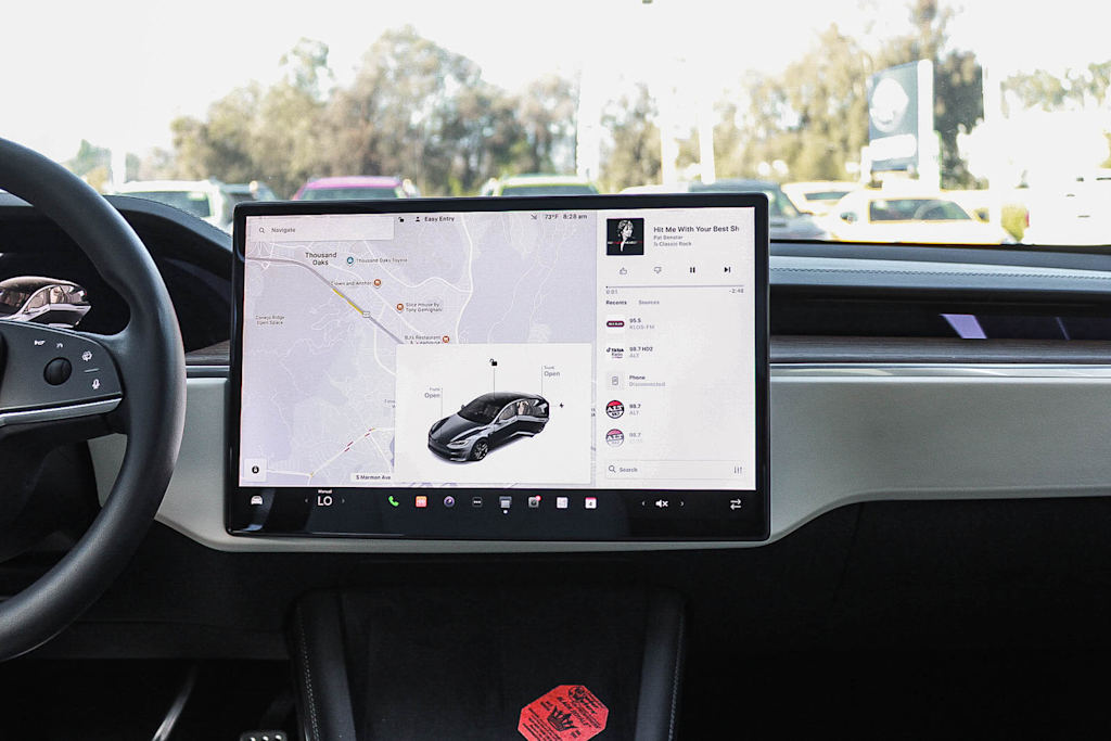 Thumbnail: 2023 Tesla Model S - 11