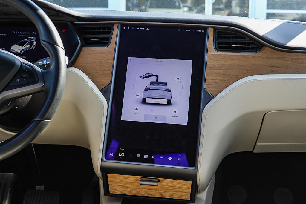2020 Tesla Model X Long Range 11