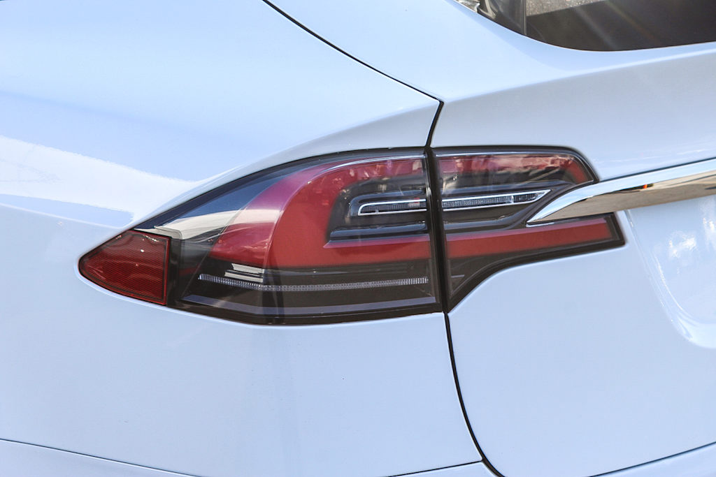2020 Tesla Model X Long Range 16