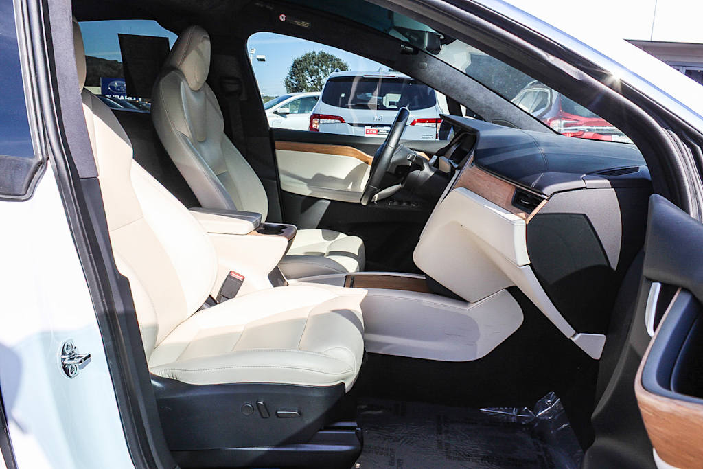 2020 Tesla Model X Long Range 8