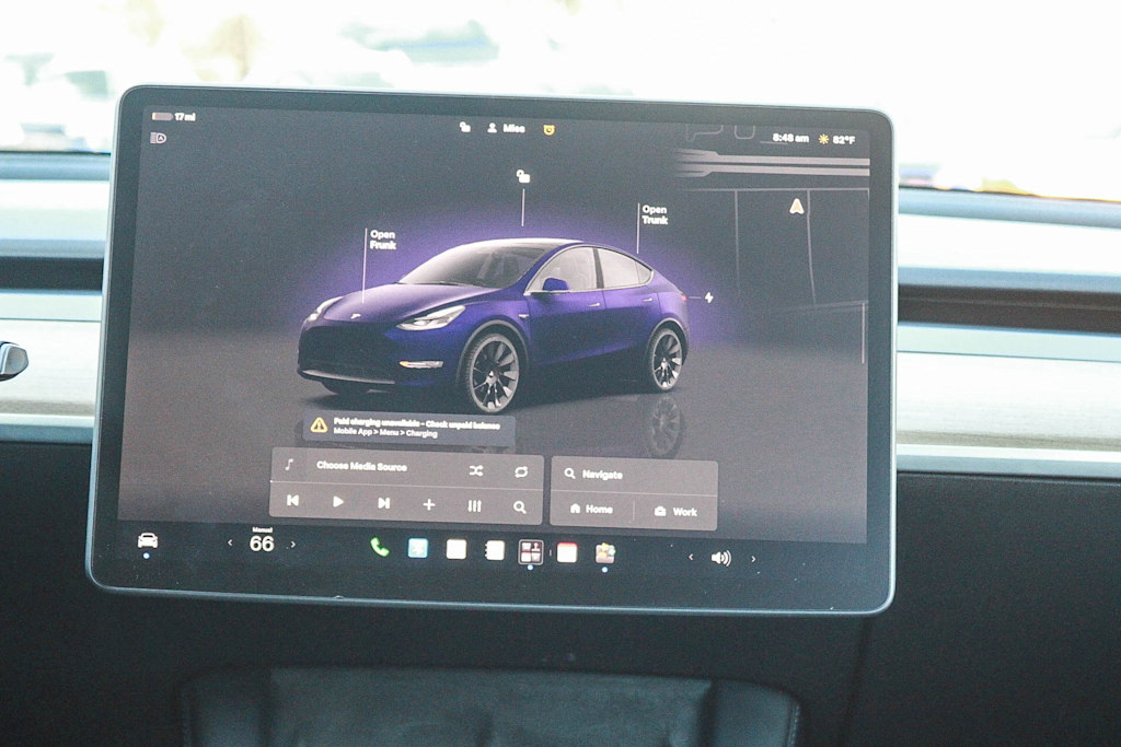 Thumbnail: 2023 Tesla Model Y - 12