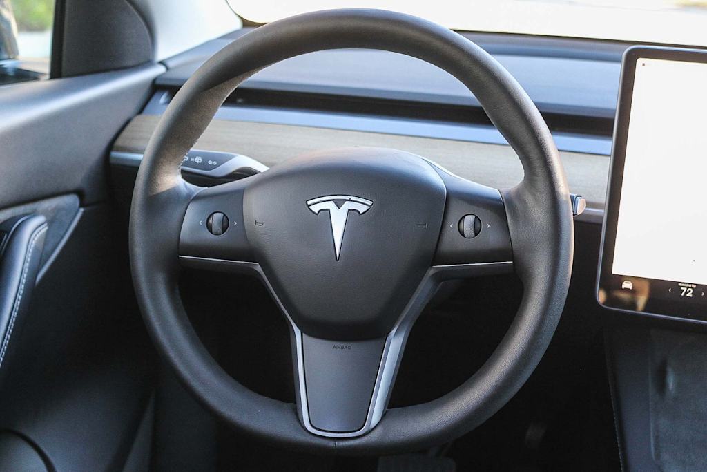 Thumbnail: 2022 Tesla Model Y - 12