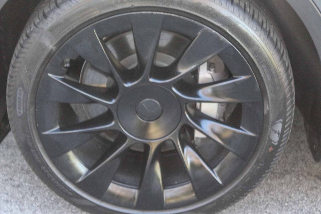 Thumbnail: 2022 Tesla Model Y - 7