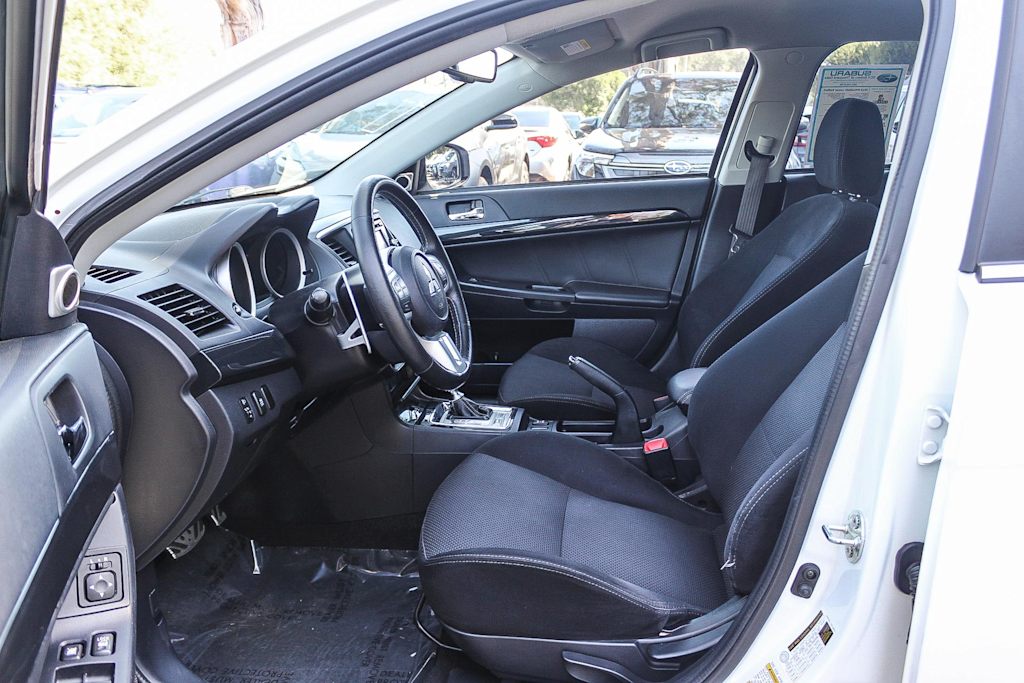 Thumbnail: 2015 Mitsubishi Lancer - 11